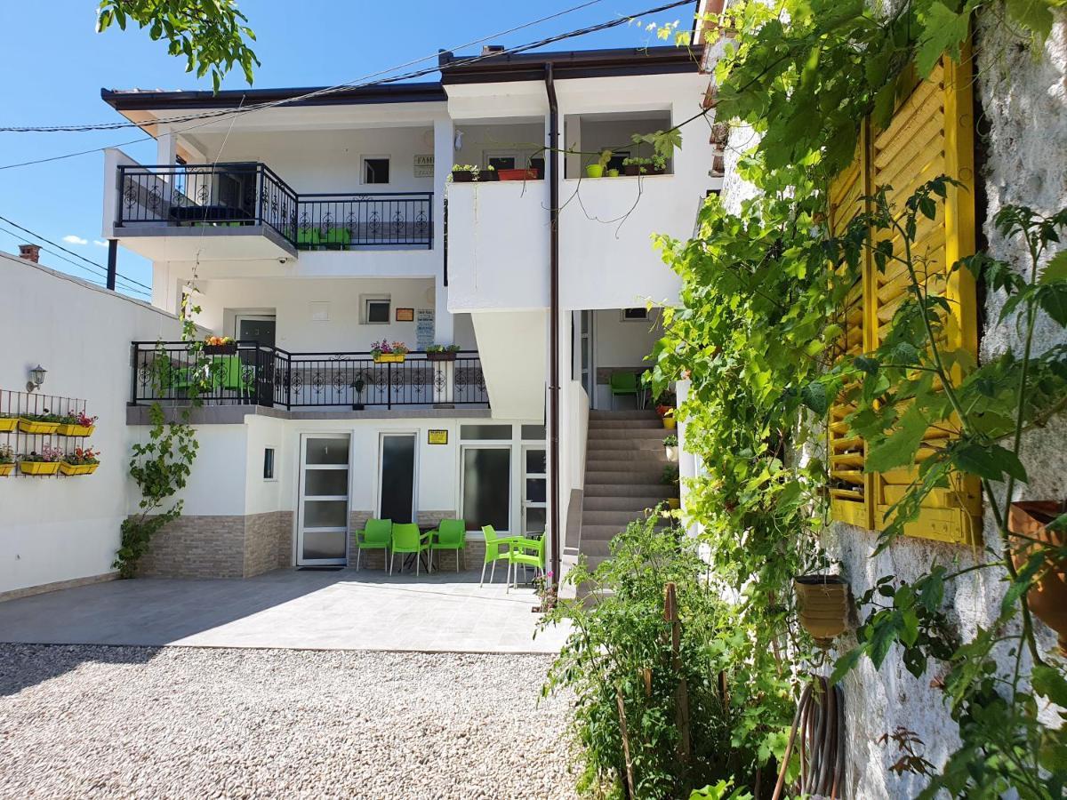 Sweet Apartment Near Old Town Mostar Exterior photo